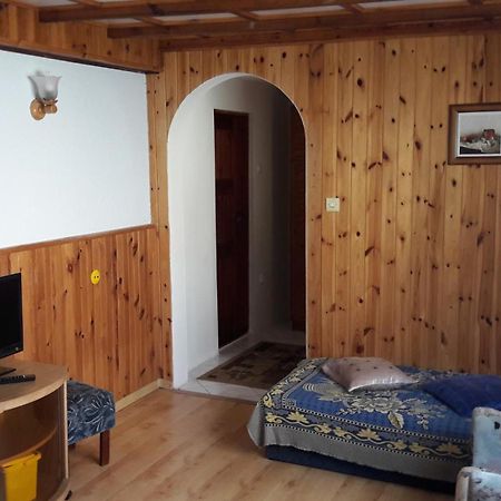 Villa Domek Letniskowy U Basi à Rowy  Extérieur photo