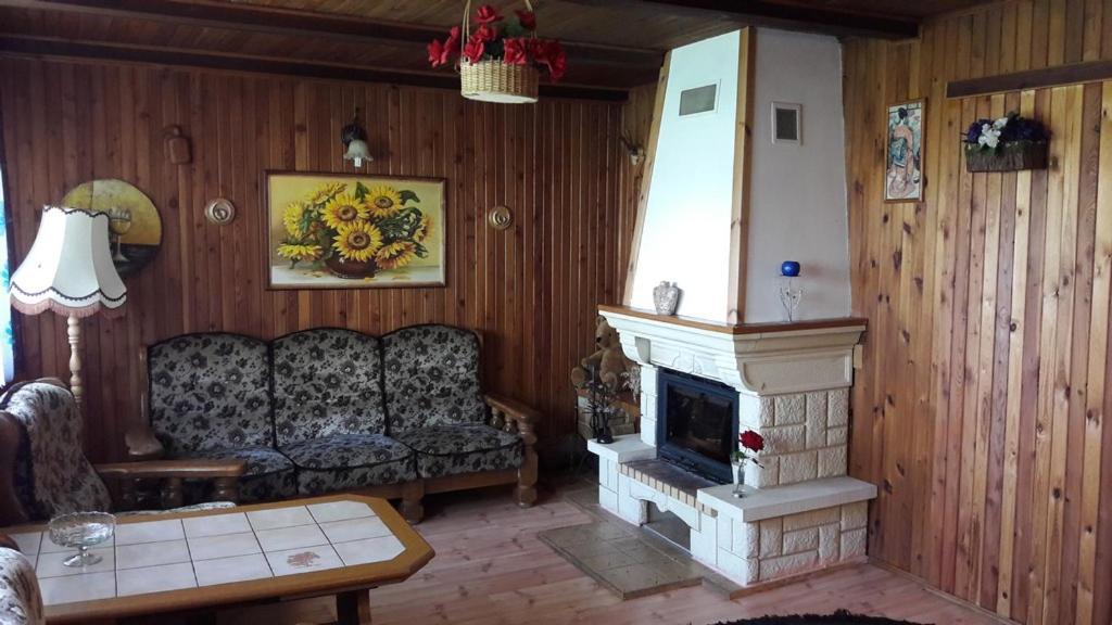 Villa Domek Letniskowy U Basi à Rowy  Extérieur photo